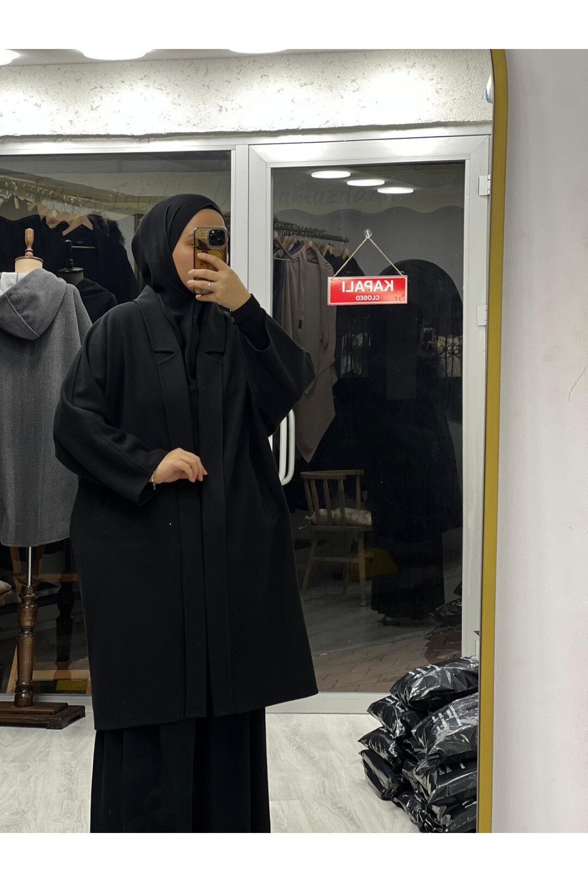 Tasarım Sade Yakalı 95cm Düz Kesim Panço