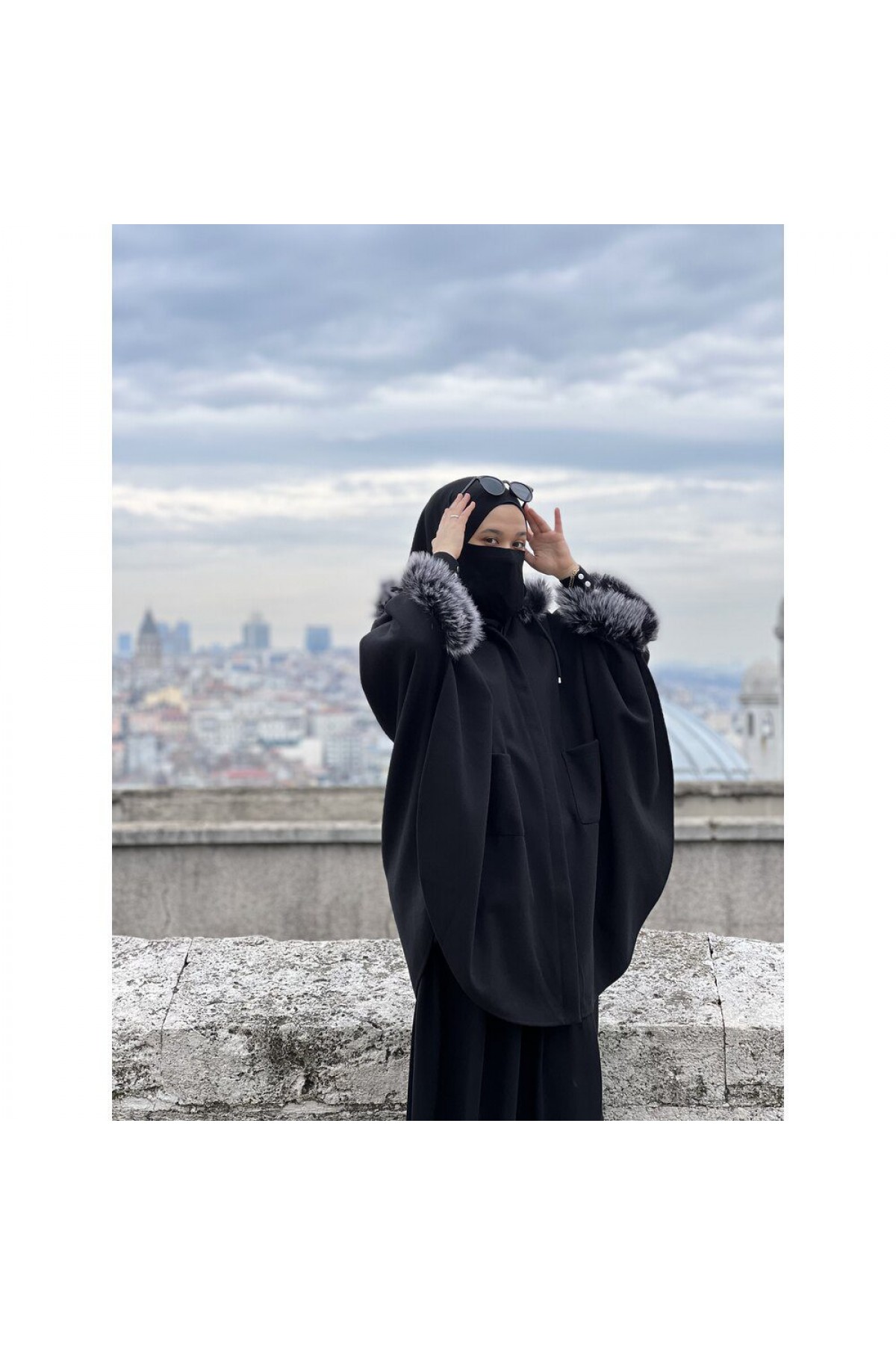 Kaşe karma kürklü panço Kaşe karma kürklü panço