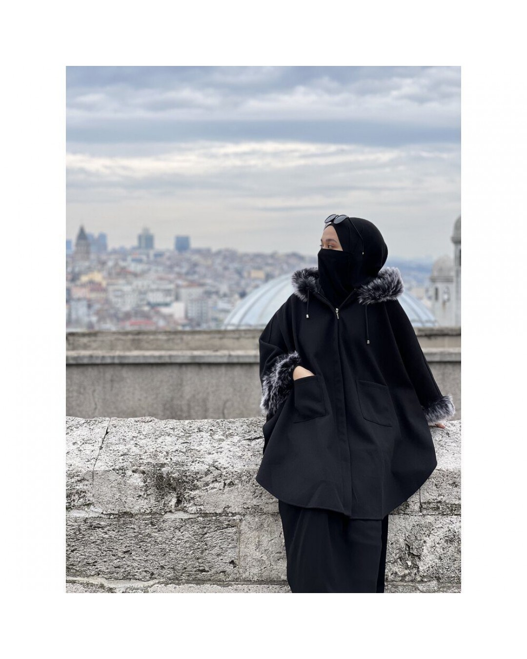 Kaşe karma kürklü panço Kaşe karma kürklü panço