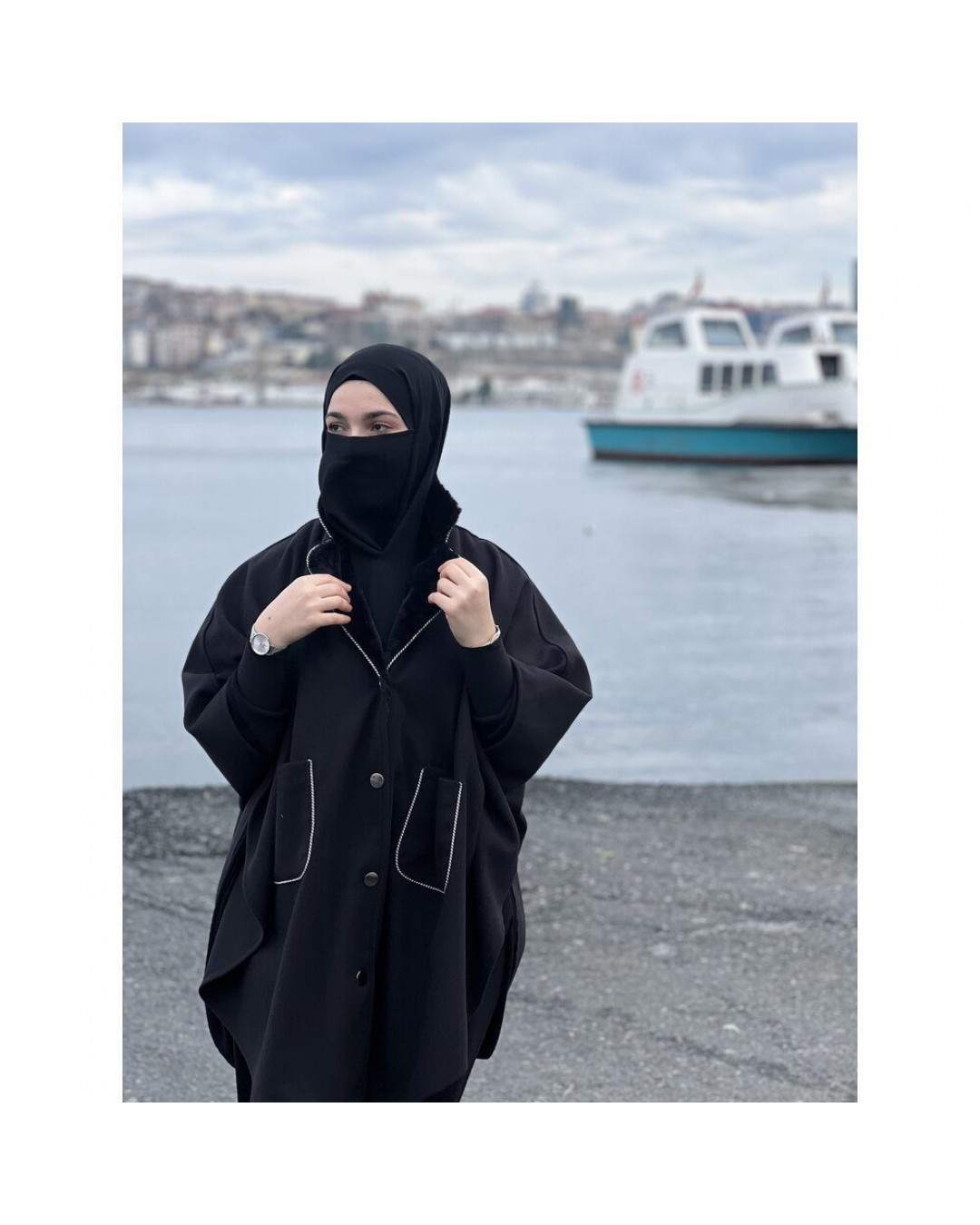 Kaşe Fok detaylı yaka panço