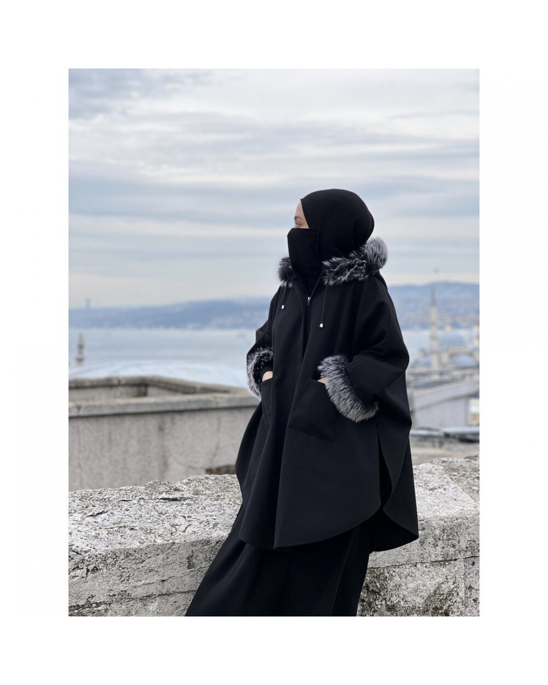 Kaşe karma kürklü panço Kaşe karma kürklü panço