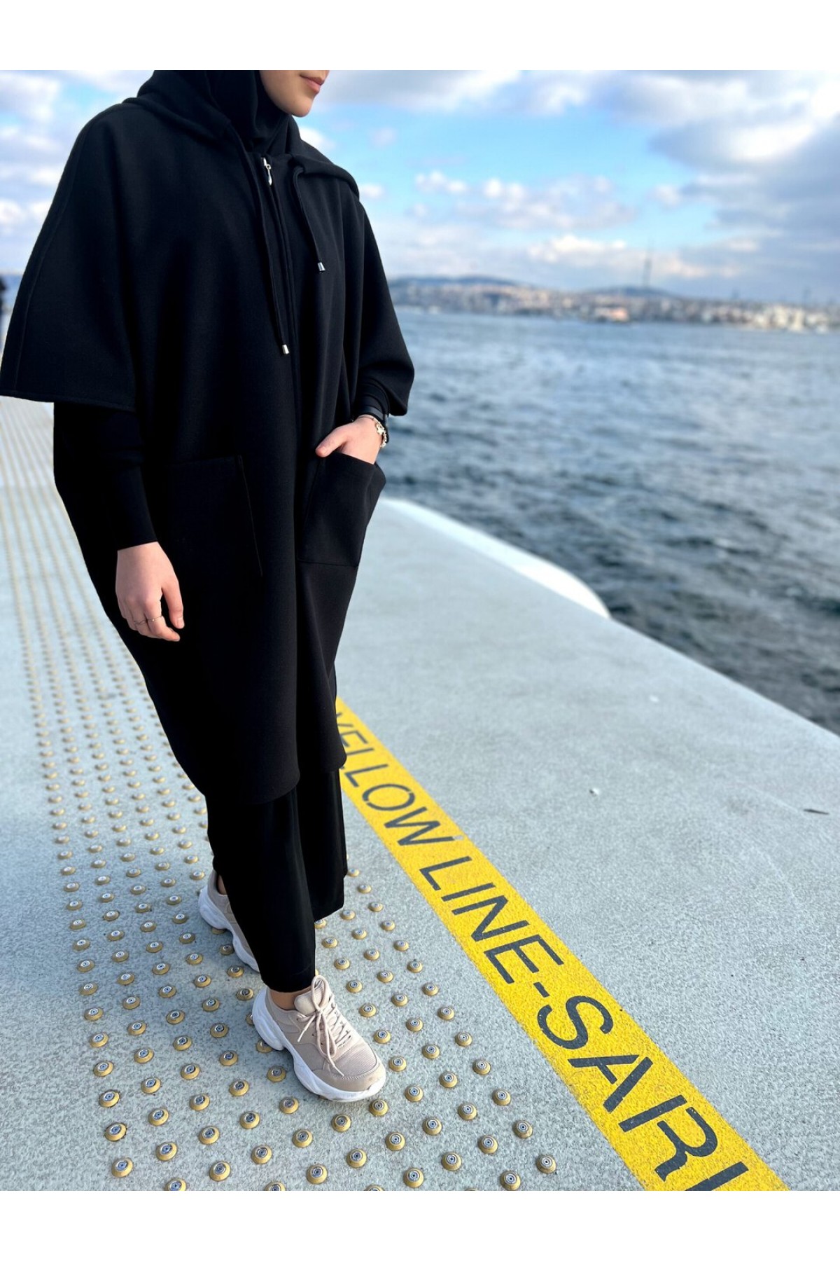 Kaşe Siyah Panço Kaşe Siyah Panço